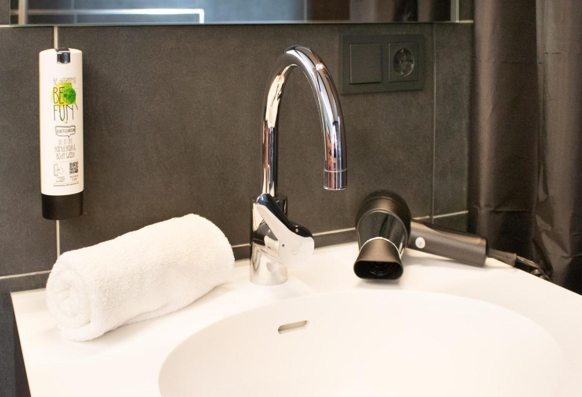 Mer Hotel By Wmm Hotels Merseburg Buitenkant foto